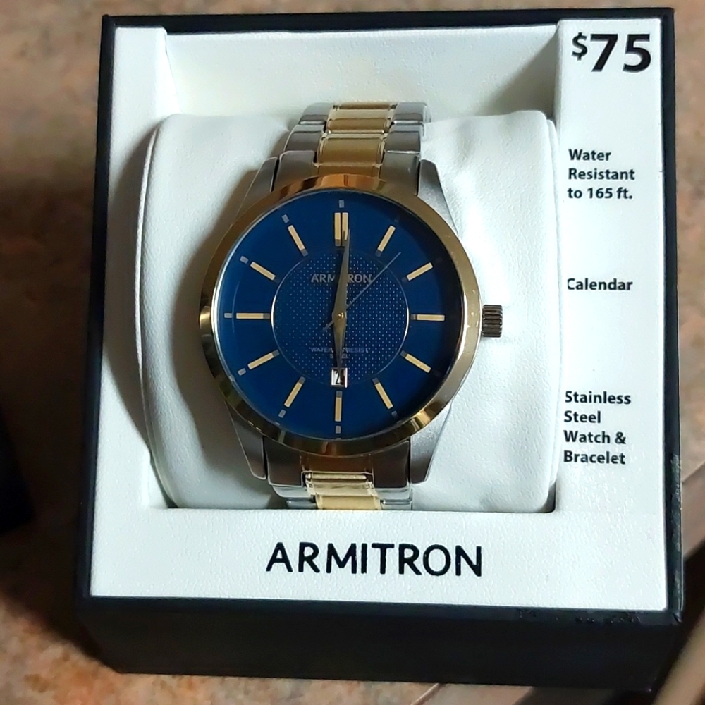 Mens wristwatch